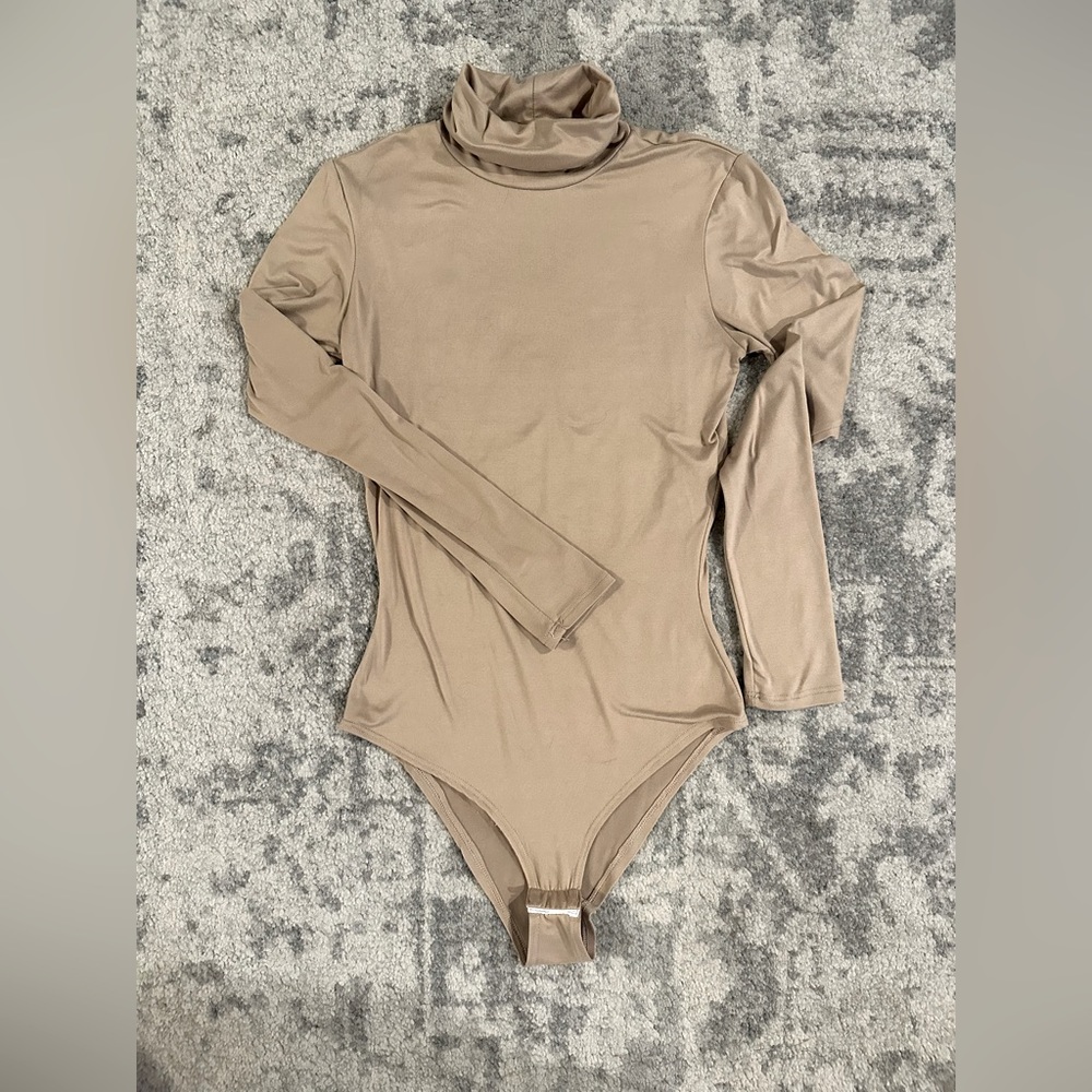 Pink Lily Wishful Heart Taupe Turtleneck Bodysuit, Small